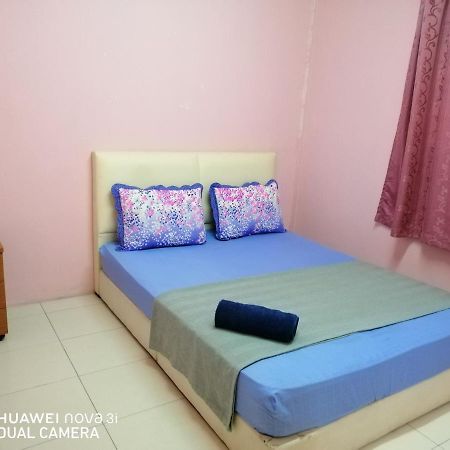 Layla Inn Batu Pahat Exterior foto