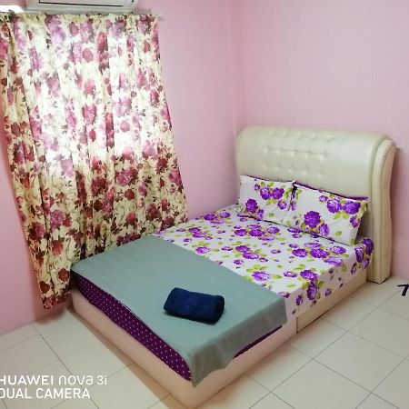 Layla Inn Batu Pahat Exterior foto