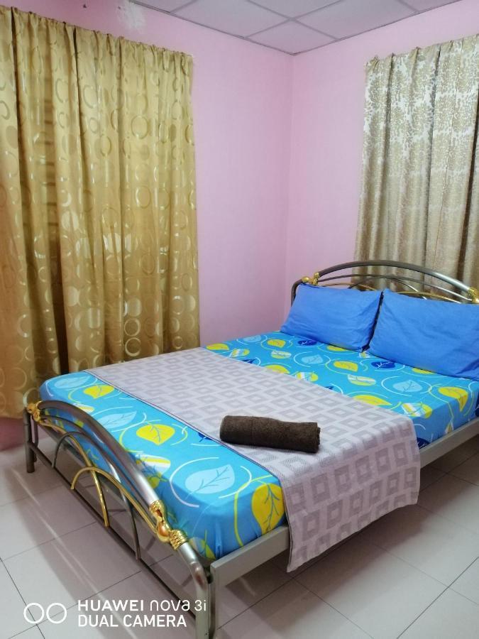 Layla Inn Batu Pahat Exterior foto