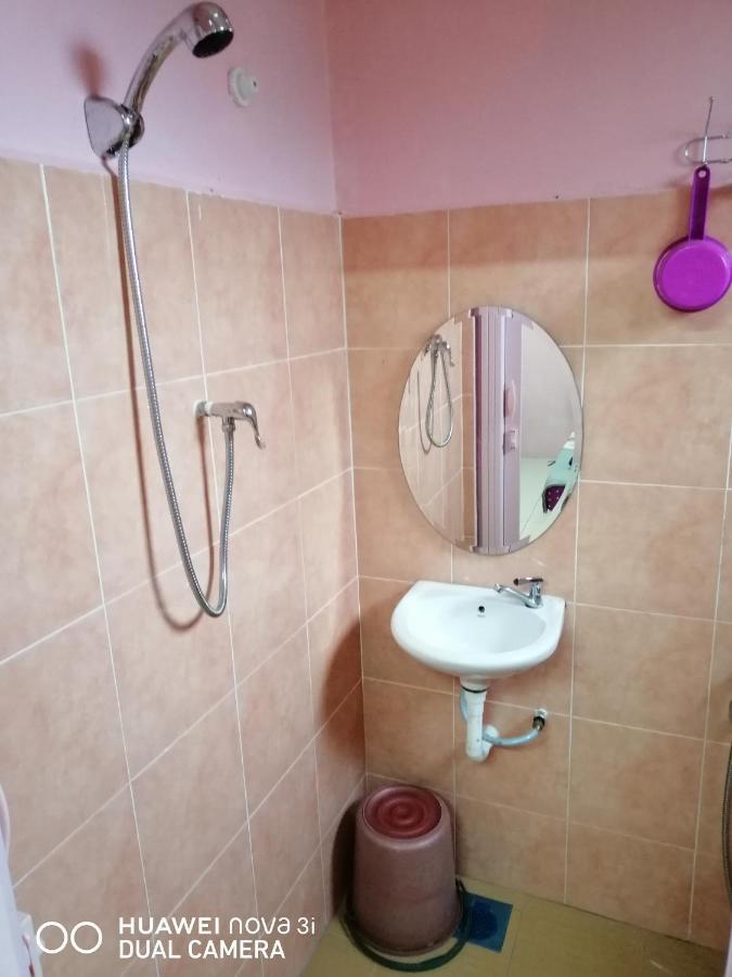 Layla Inn Batu Pahat Exterior foto
